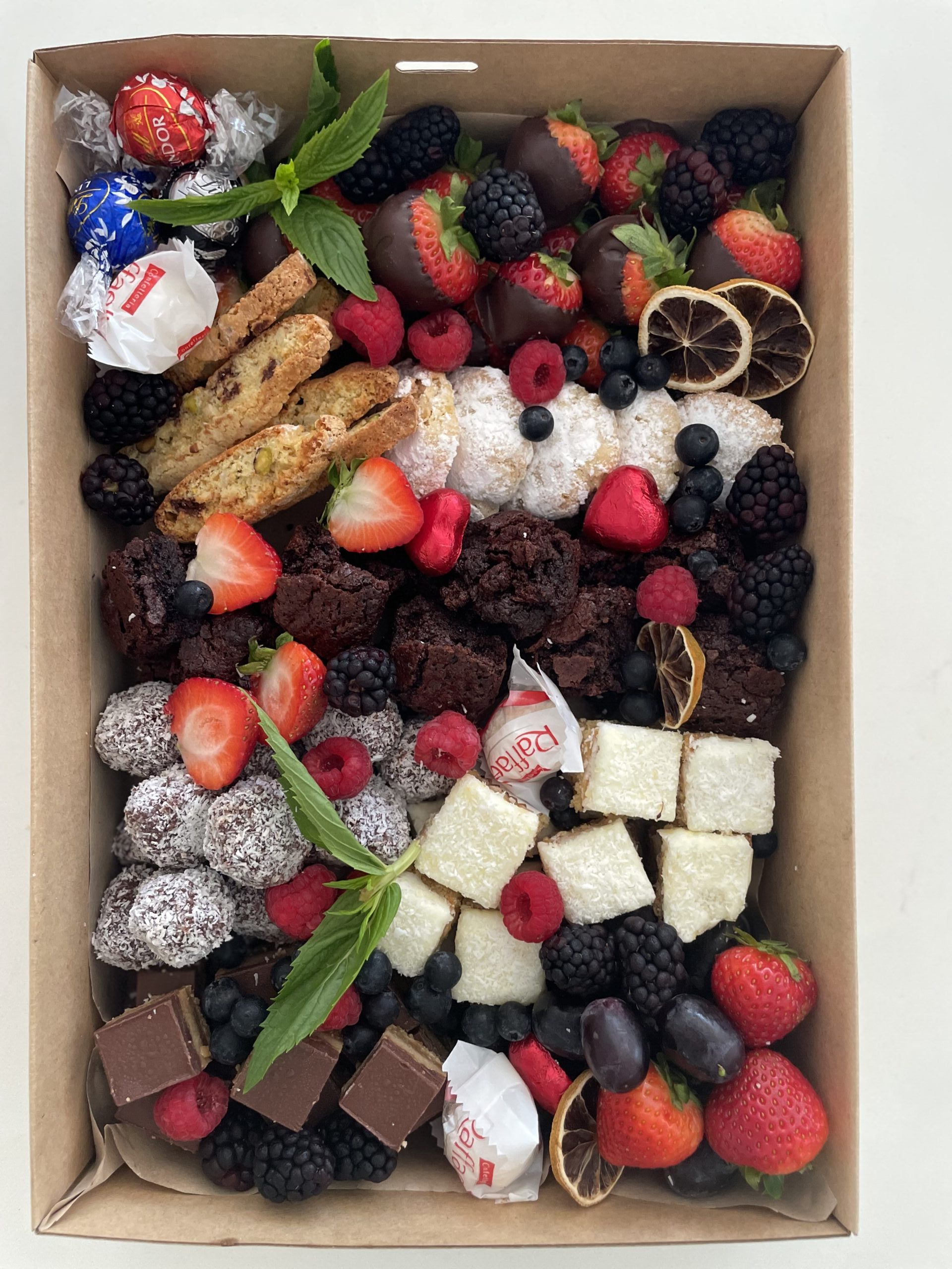 Medium Grazing Box - Image 4