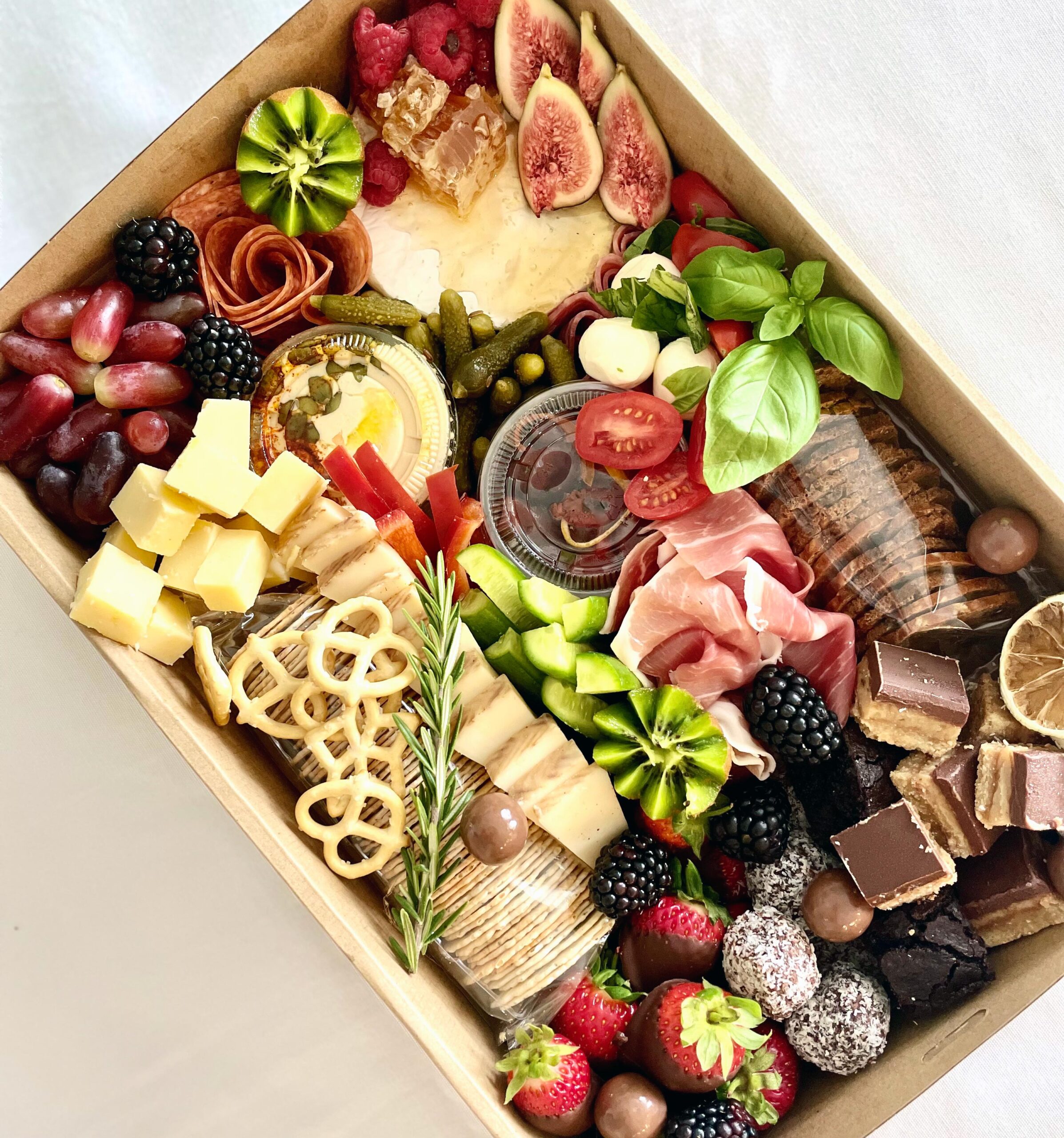 Medium Grazing Box - Image 3